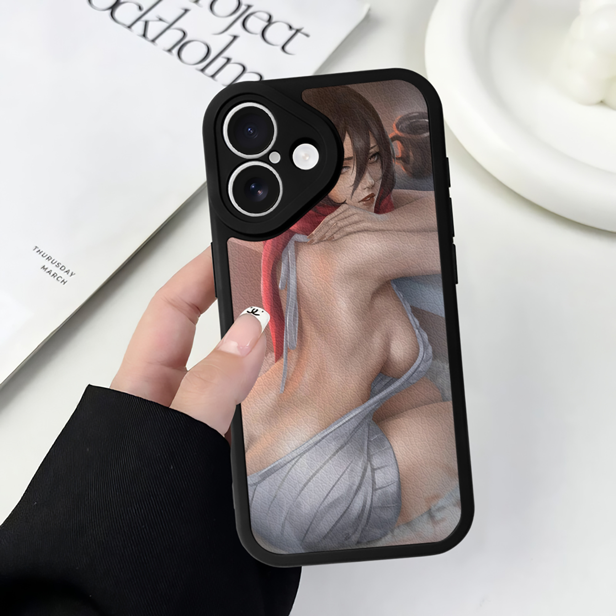 （画像用） 進撃の巨人 Attack on Titan 【iPhone 16シリーズ対応】シリコンスマホケース（レザー調） 材質：シリコン